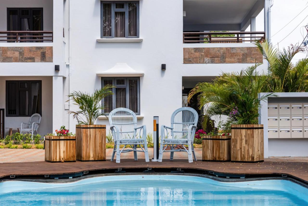 Les Cerisiers Beach Residence, Cosy And Modern 3 Bedroom Apartment Located 50 Metres From The Beach And From All Amenities And Restaurants On The Coastal Road Flic-en-Flacq Εξωτερικό φωτογραφία